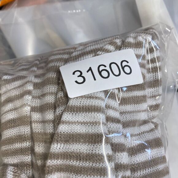 Old Navy T-Shirt Women XL Gray Striped V-Neck Long Sleeve Pullover Breathable - Picture 6 of 6